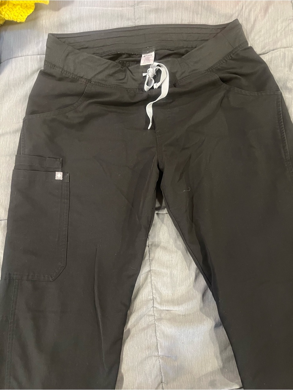 Figs Women’s Medium/Tall Yola Black Drawstring Cargo Jogger Pants